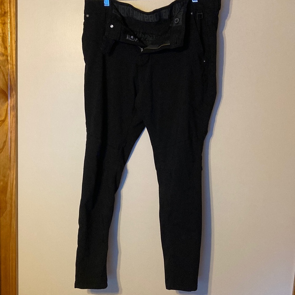 Black Straight Leg Pants with Classic Fit